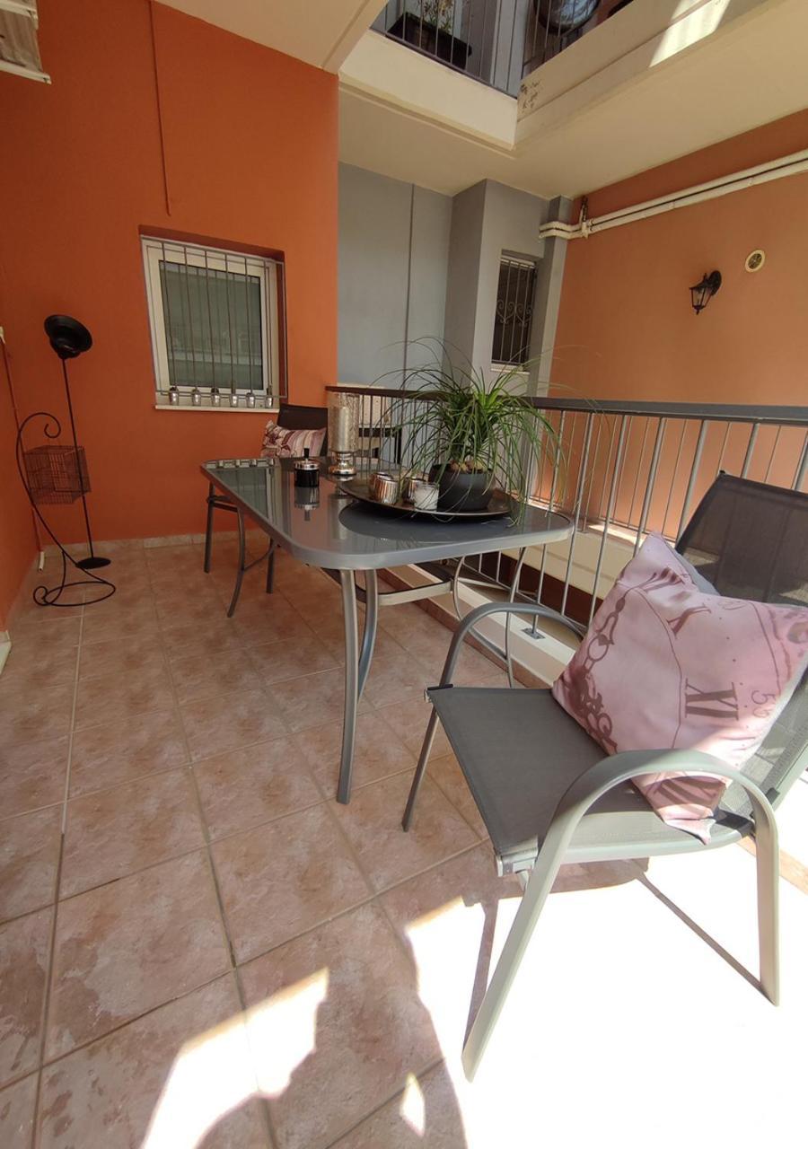 La Casa Di Chrysa Lägenhet Larissa Exteriör bild